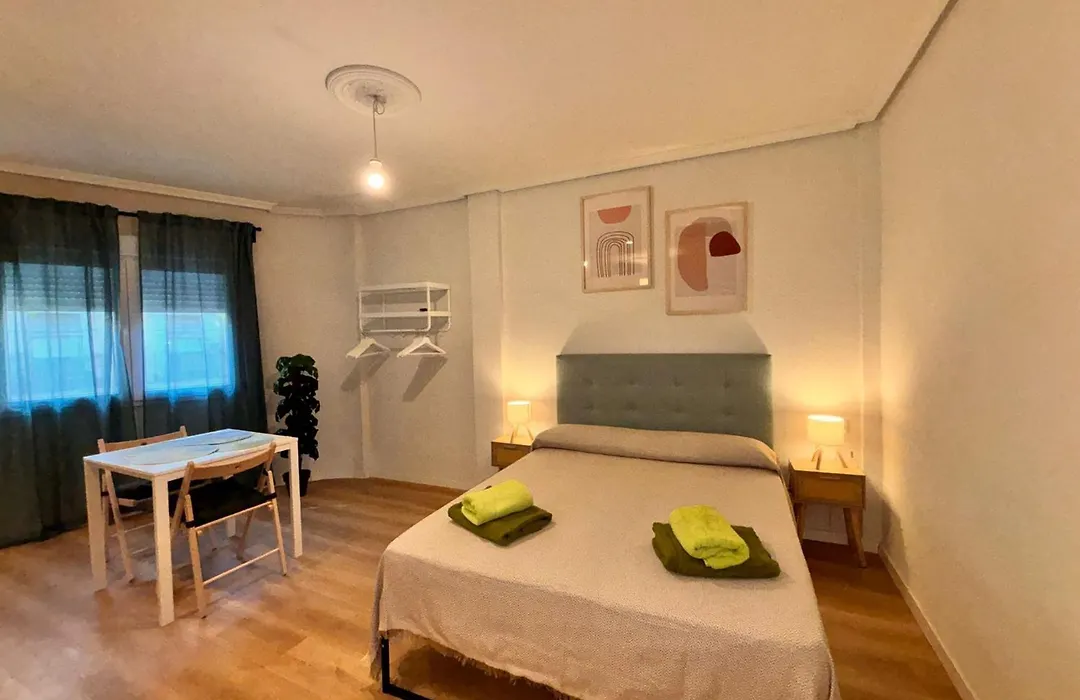 Rooms Carlos - junto a Plaza Mayor-1